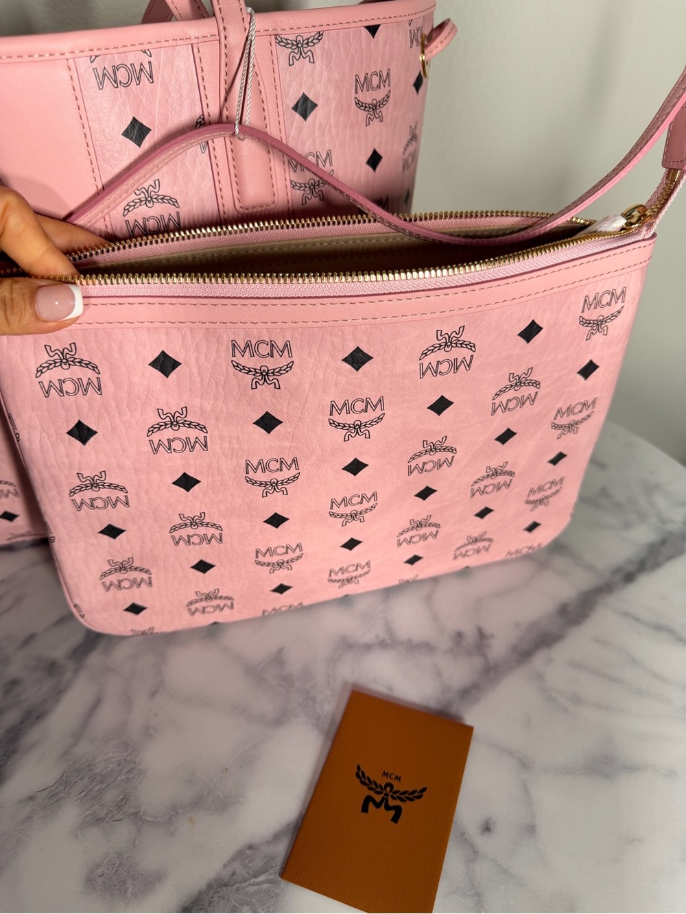 MCM Liz Shopper In Visetos pink TOTE - Picture 9 of 15